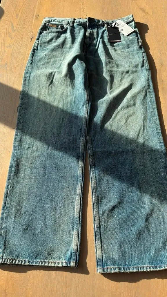 Tommy Hilfiger Jeans MW0MW40352? No