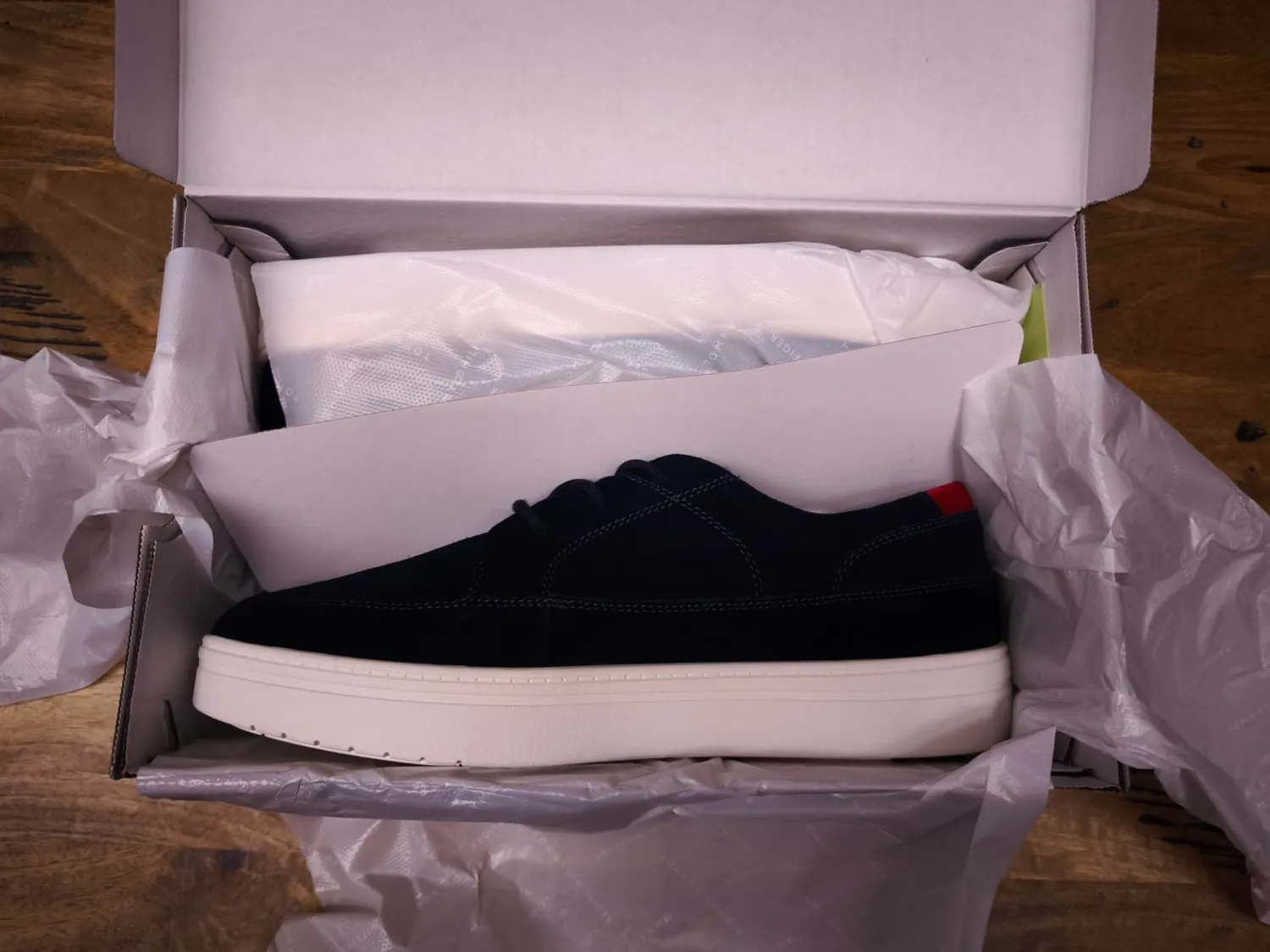Tommy Hilfiger Light Hybrid FM0FM05788 sneakers 43 camoscio