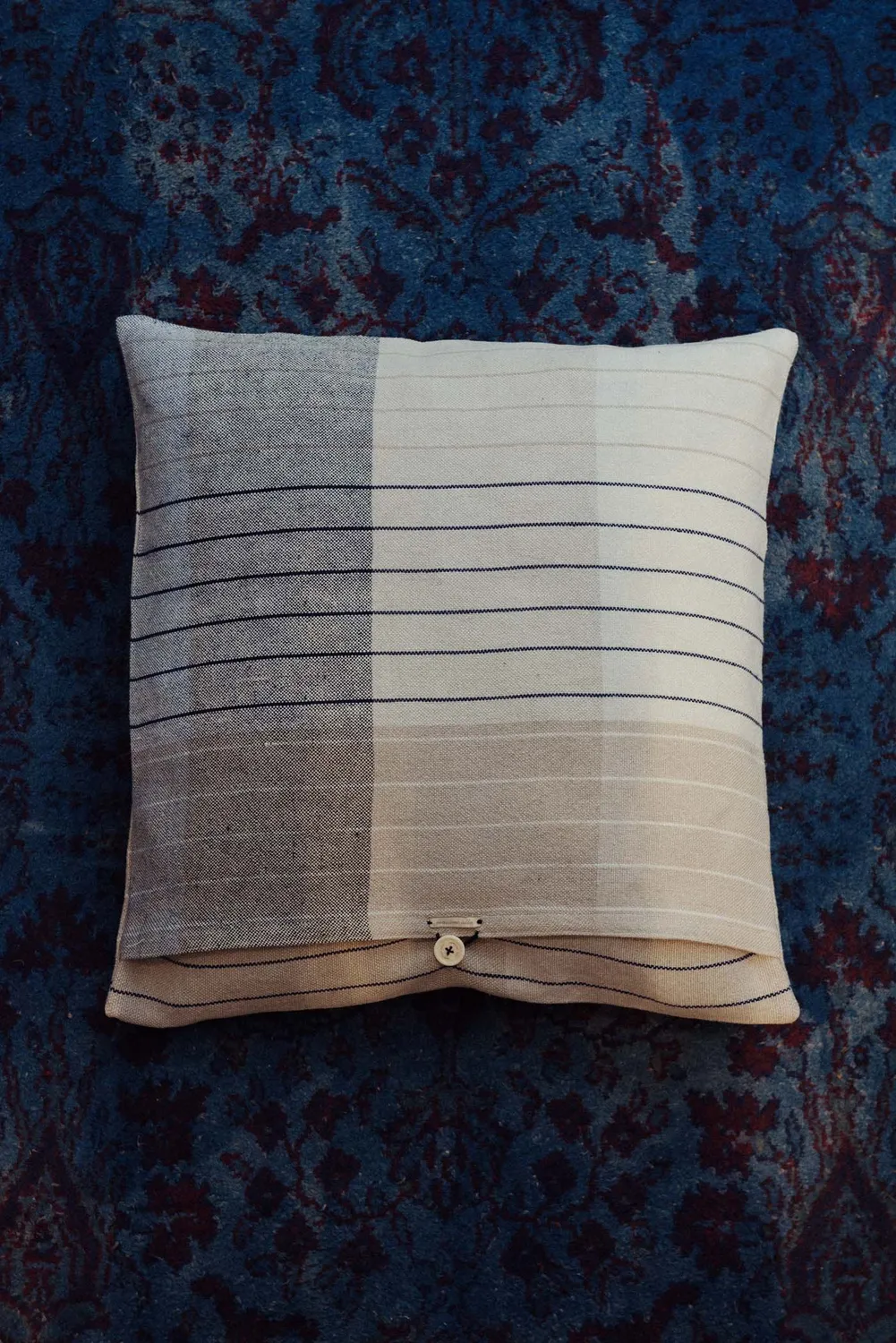 Massimo Alba Pillow cuscino arredo corvo ricamato
