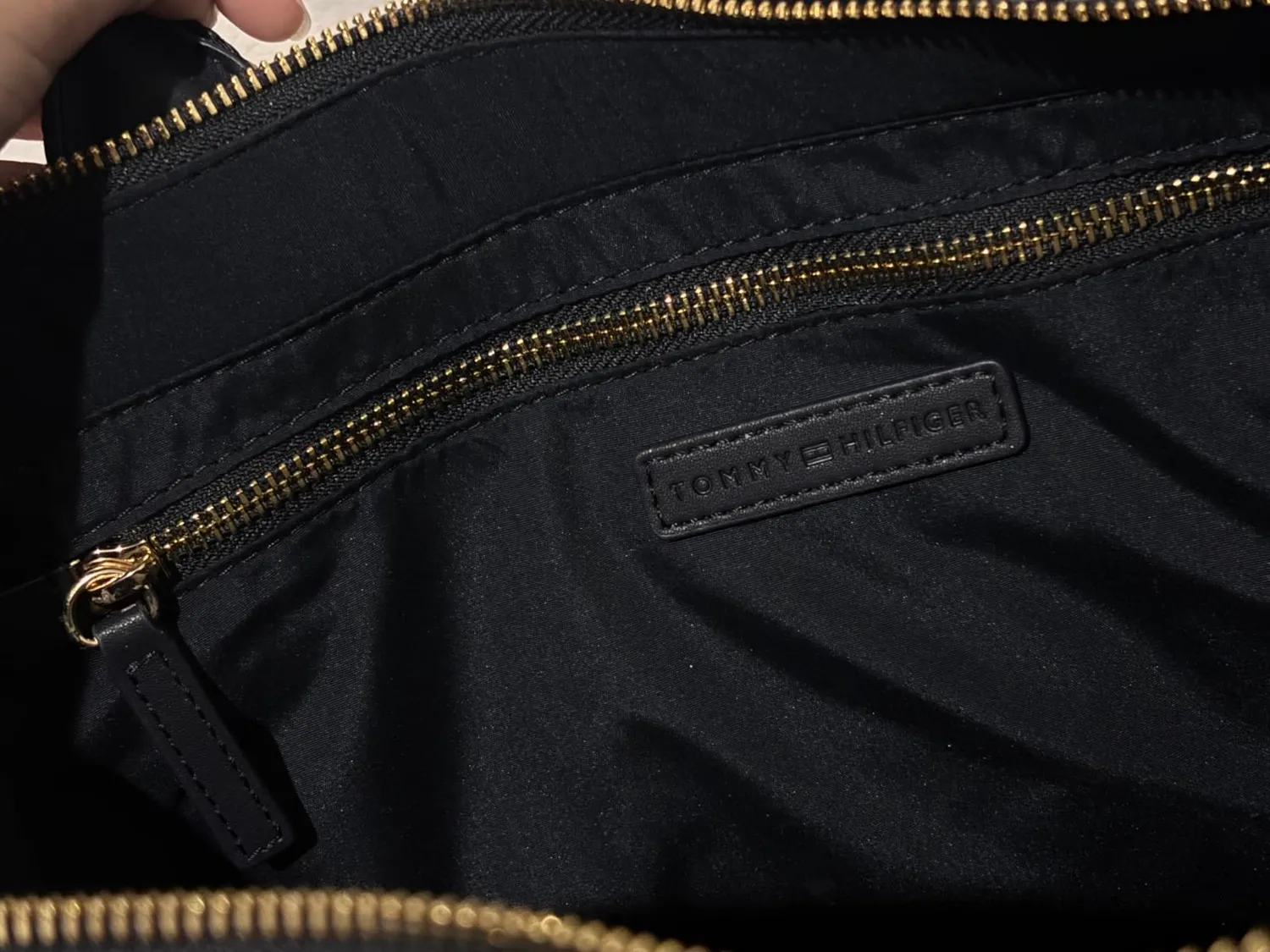 Tommy Hilfiger Logotape AW0AW17198 tote nera