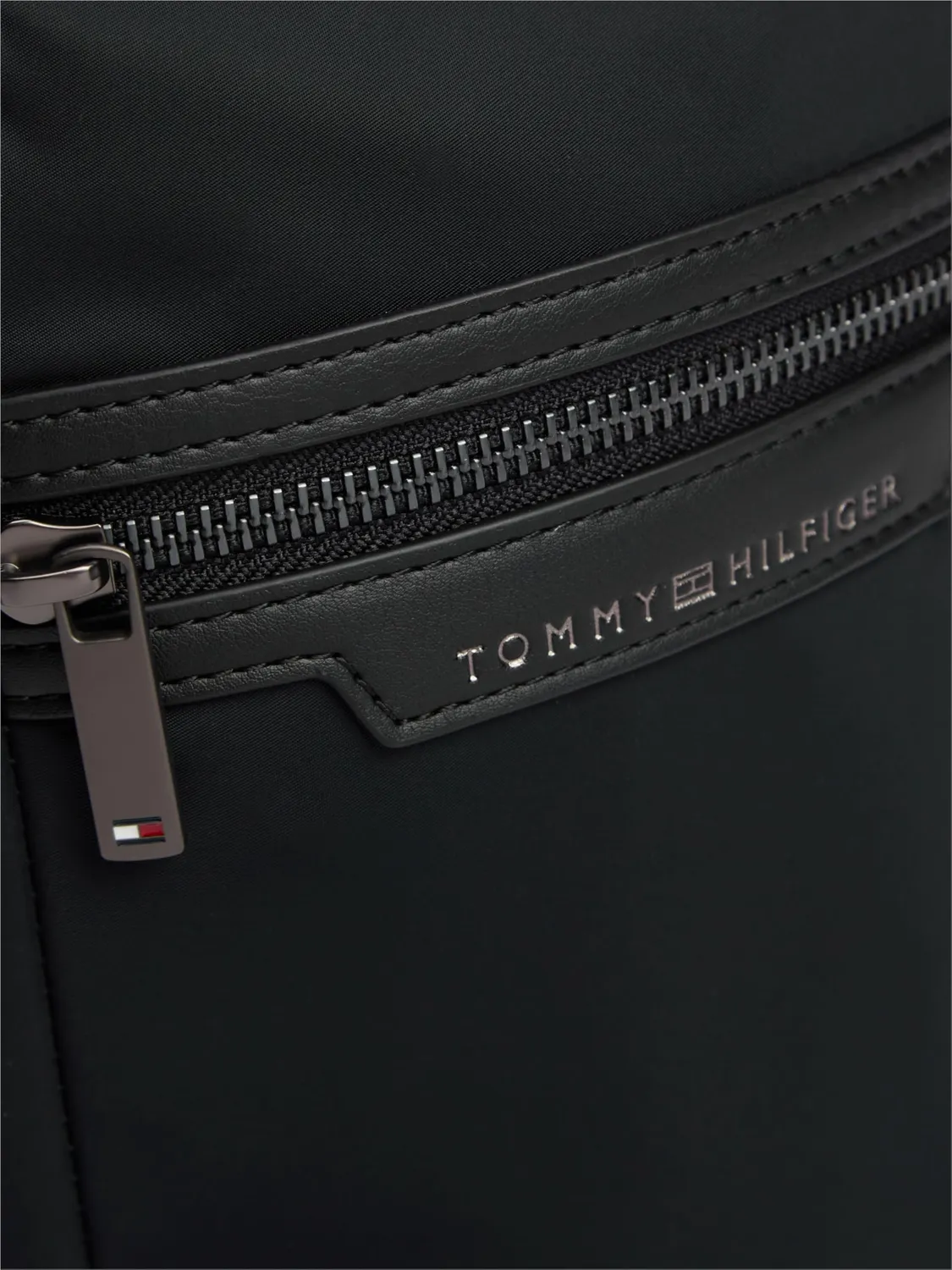 Tommy Hilfiger AM0AM14688 Tracolla Nera Nylon