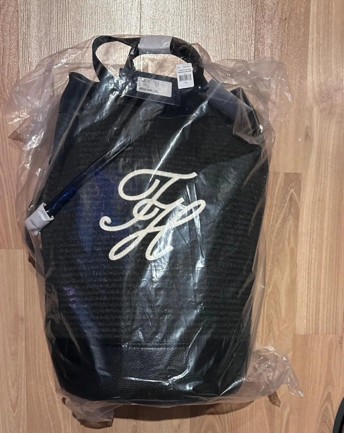 Tommy Hilfiger TH Raffia Sling AM0AM14084 borsa secchiello nero