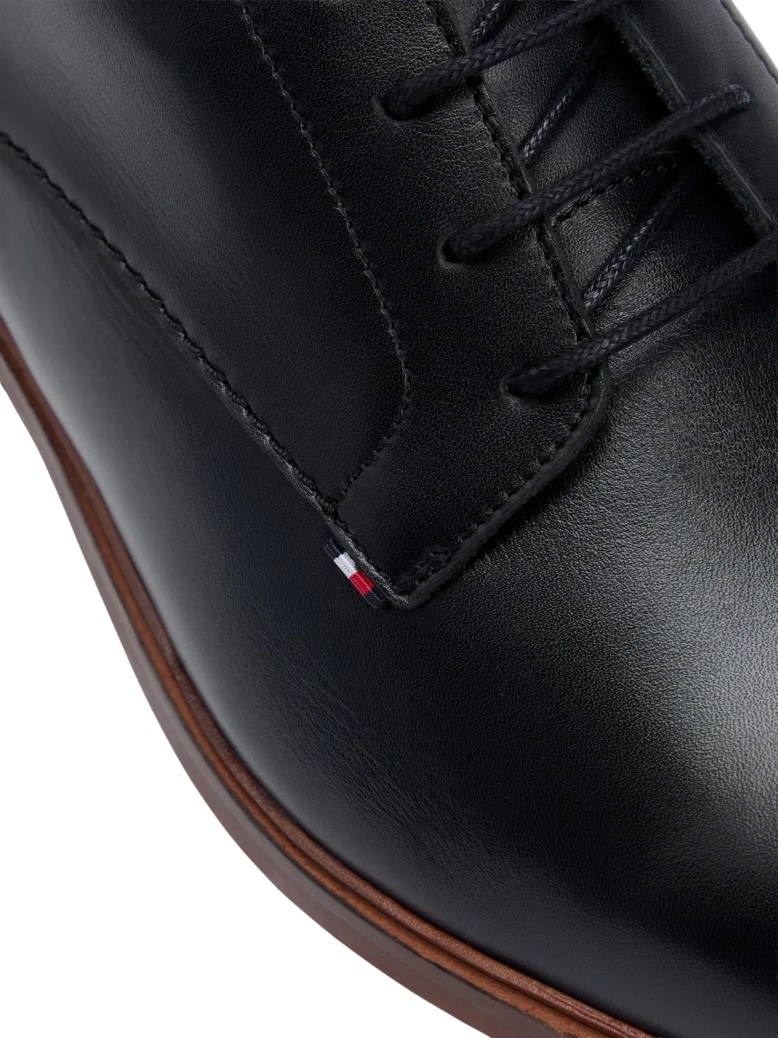 Tommy Hilfiger FM0FM05777 derby uomo nere pelle