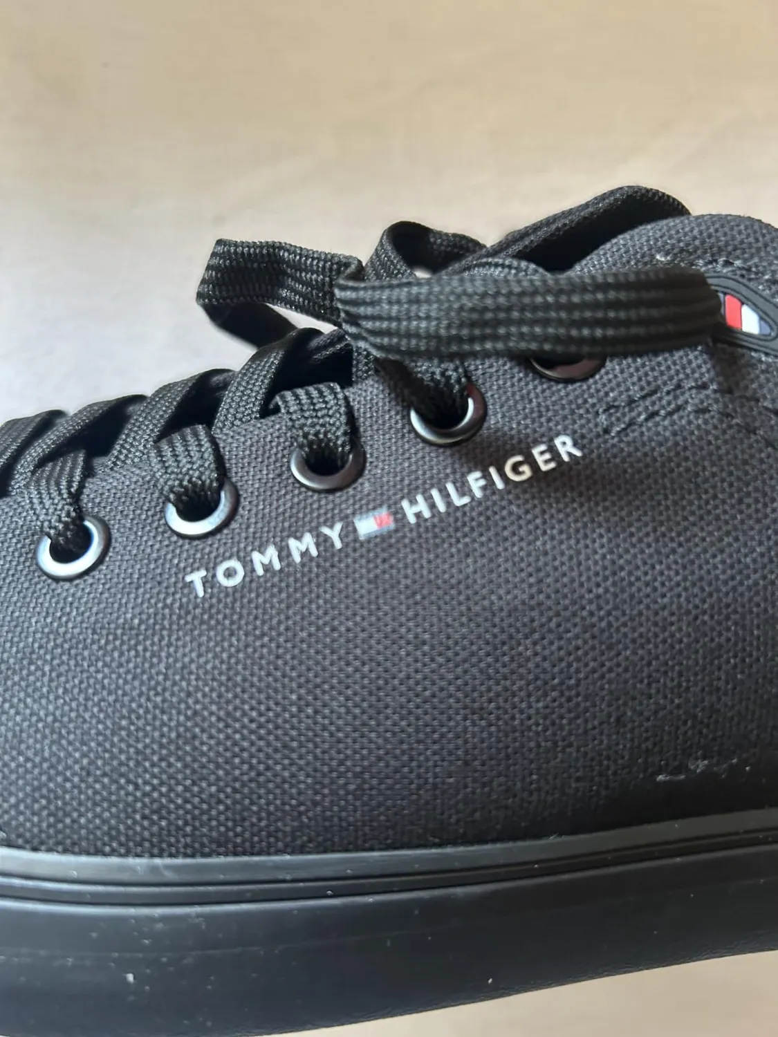 Tommy Hilfiger FM0FM05817 Scarpe Uomo Bianche 44