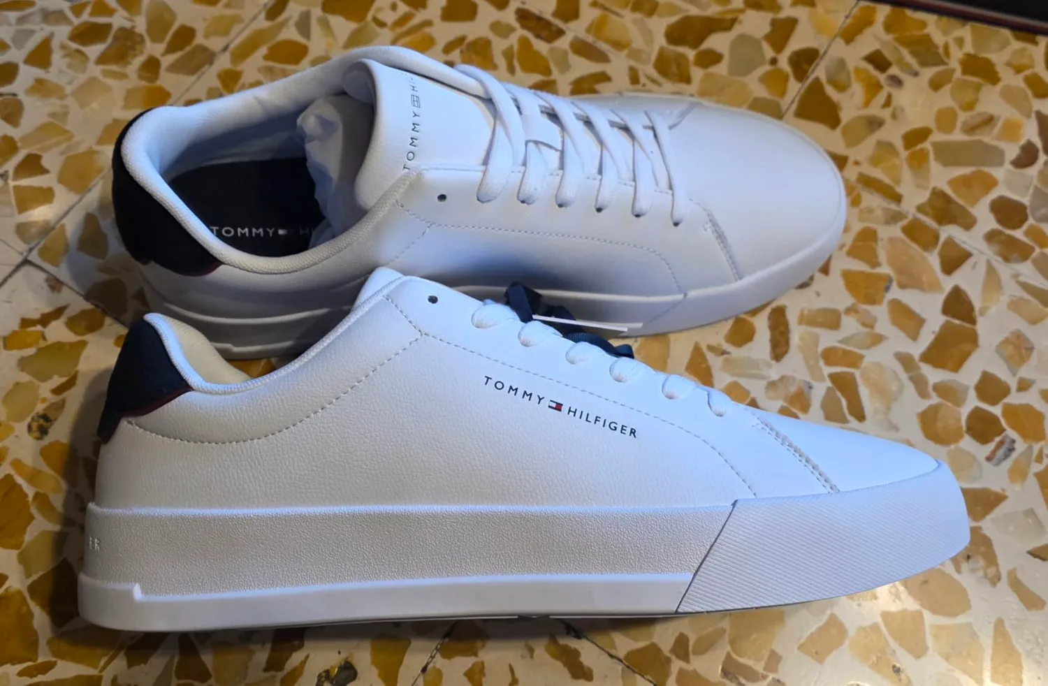 Tommy Hilfiger TH Court Sneaker Uomo Bianca 43 EU Pelle