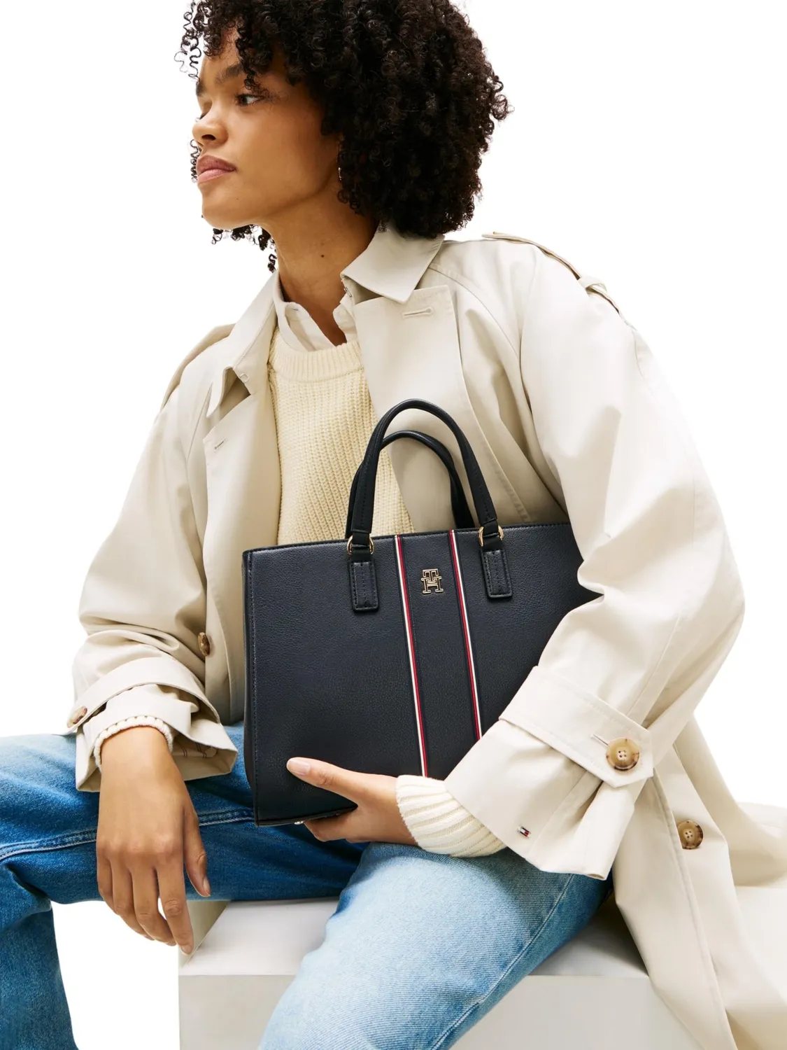 Tommy Hilfiger TH Daily Satchel AW0AW18644 tracolla blu