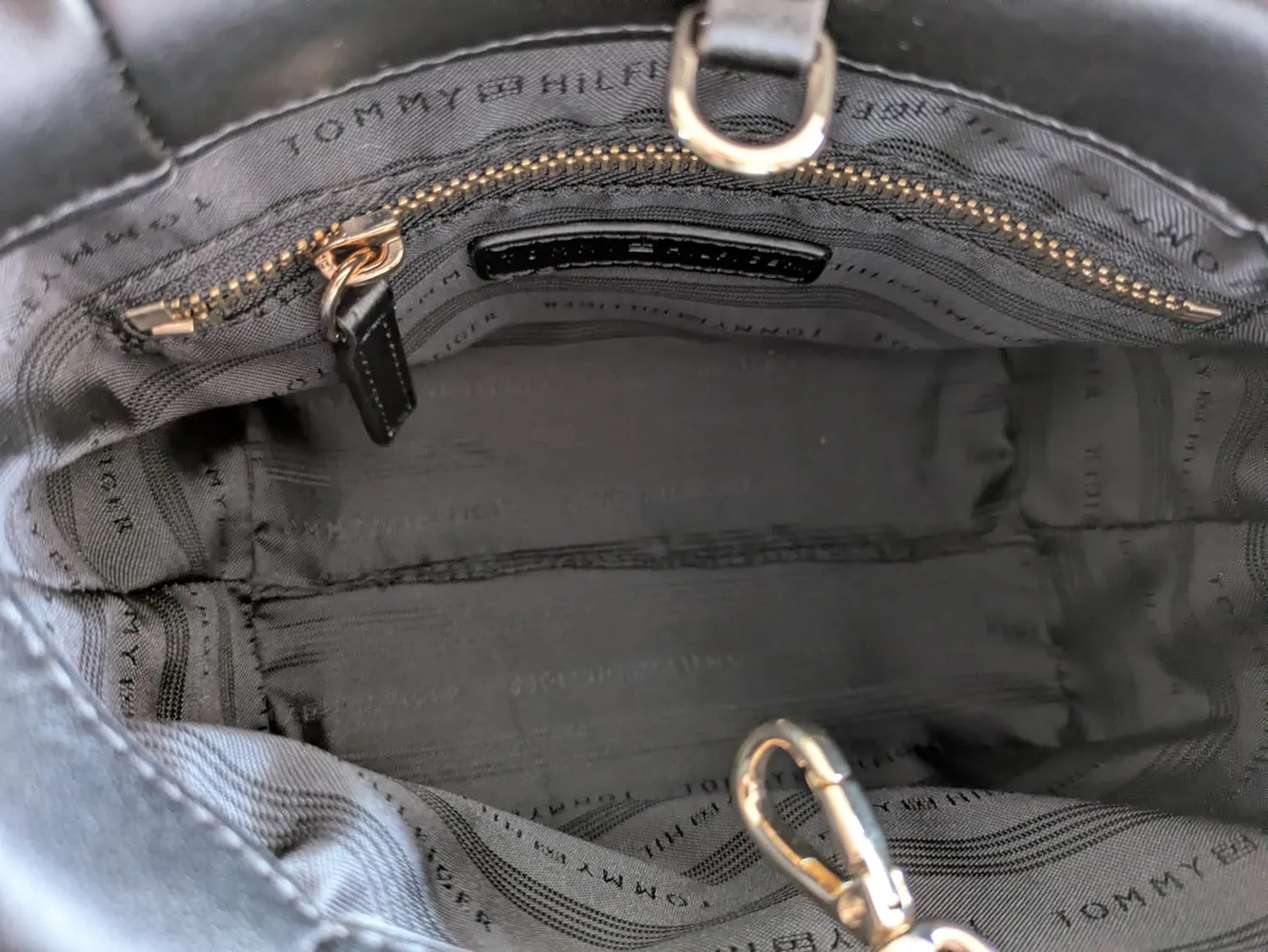 Tommy TH Essential AW0AW18371 Mini Tote Nera Donna