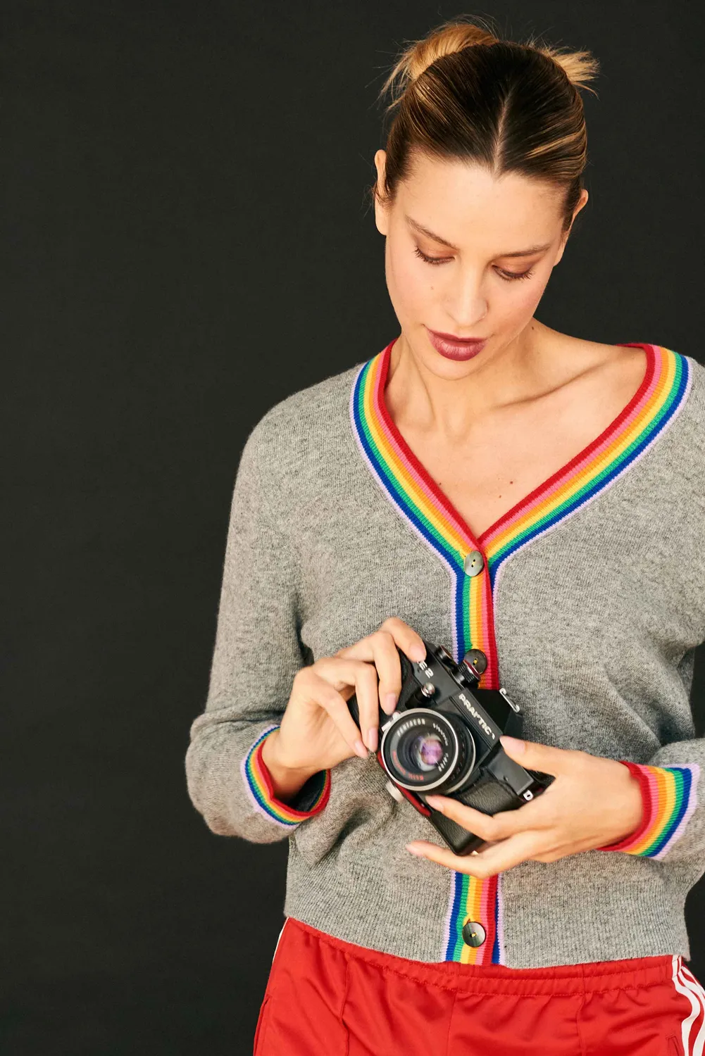 Jumper 1234 Rainbow cardigan cashmere grigio bordi arcobaleno