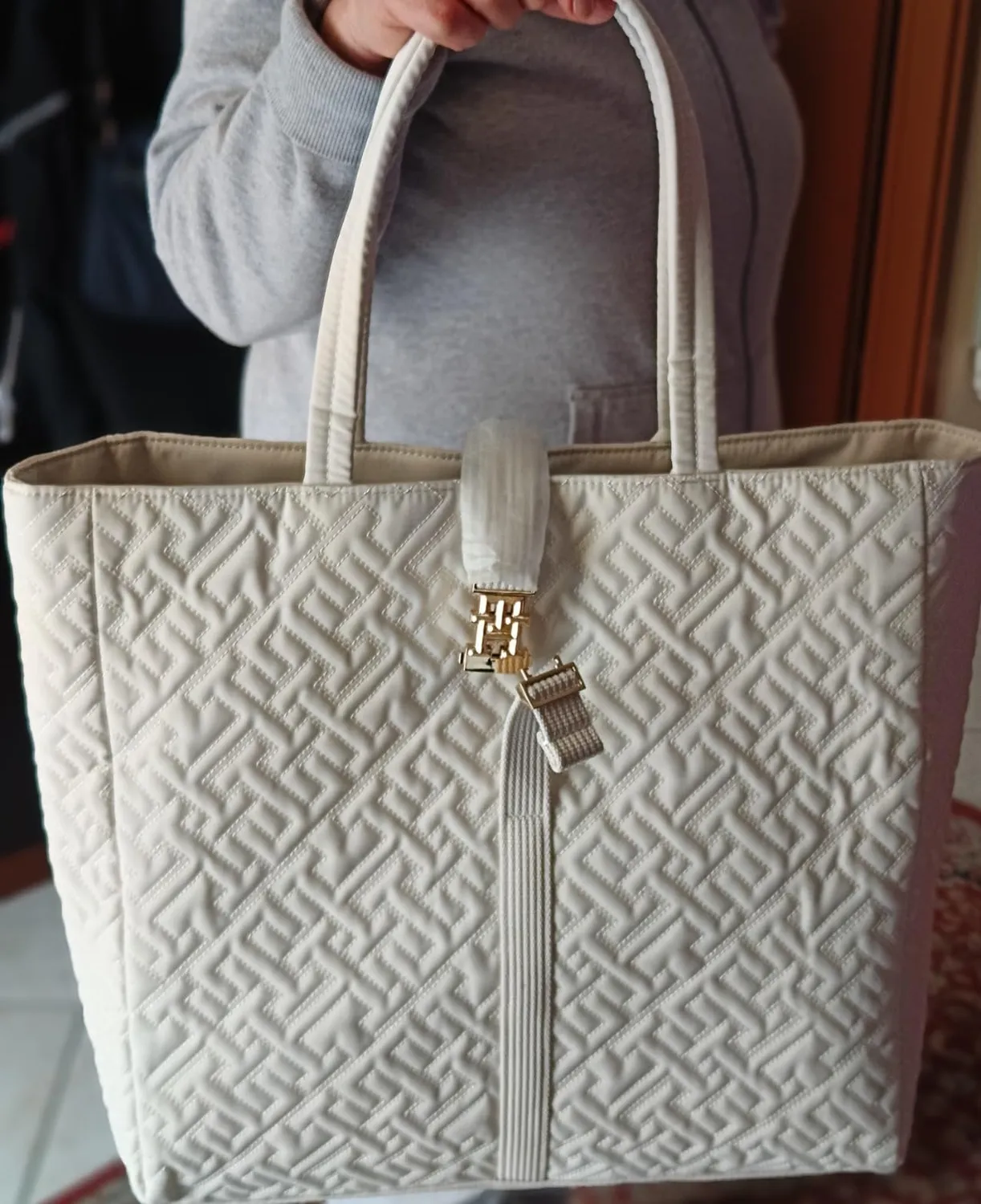 Tommy Hilfiger Th Flow Tote AW0AW14495 borsa donna nera