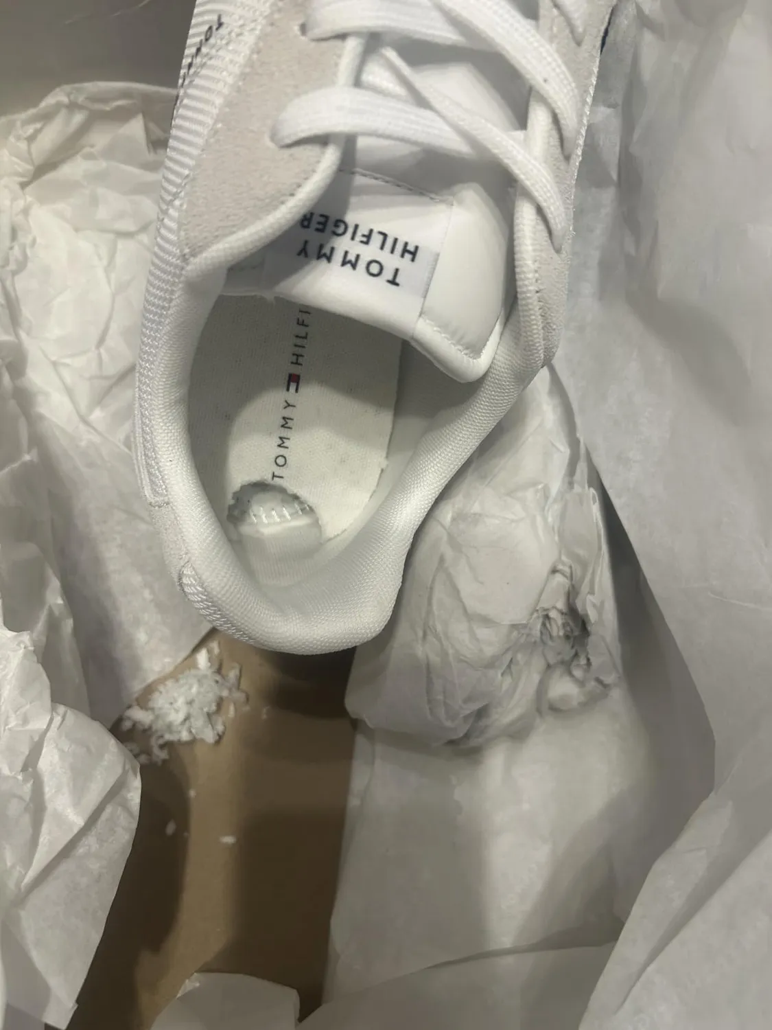 Tommy Hilfiger FM0FM05679 sneakers uomo bianche pelle