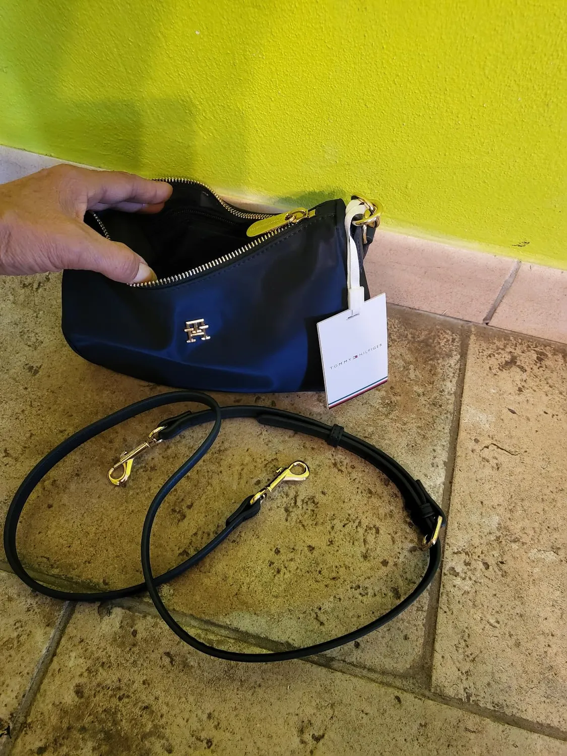 Tommy Hilfiger Poppy borsa hobo donna piccola nera