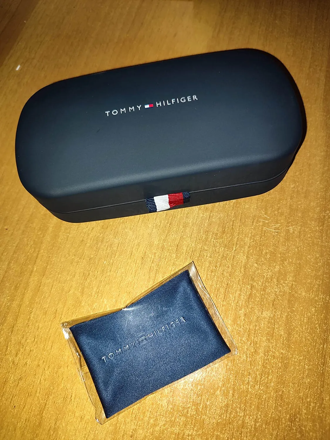 Tommy Hilfiger TH 1718/S occhiali sole uomo blu