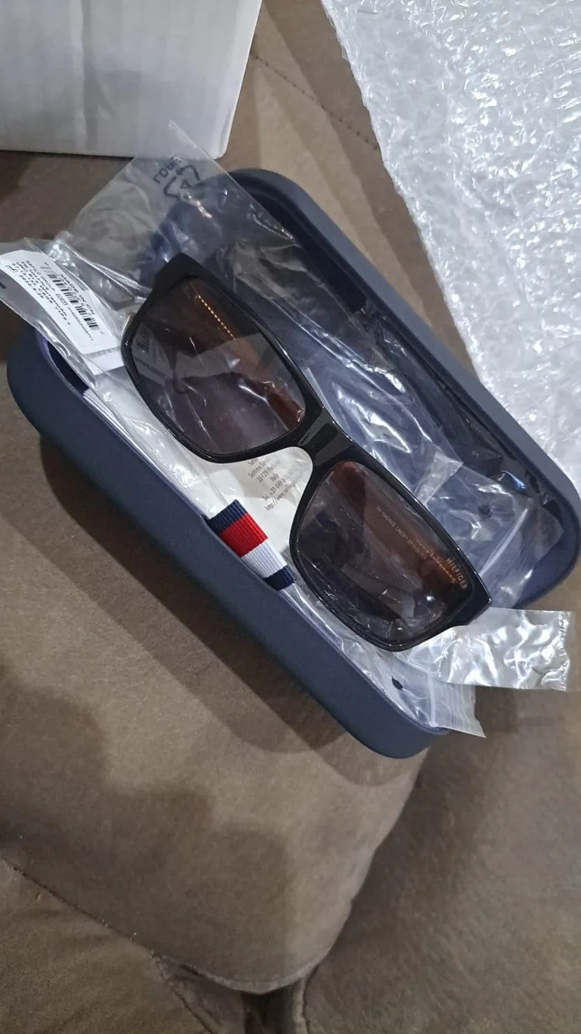 Tommy Hilfiger TH 1042/N/S occhiali da sole donna urban chic