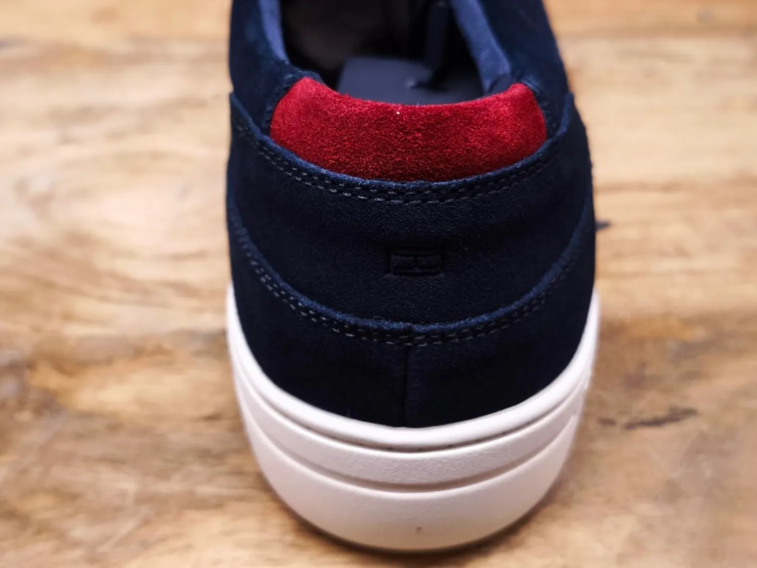 Tommy Hilfiger Light Hybrid FM0FM05788 sneakers 43 camoscio