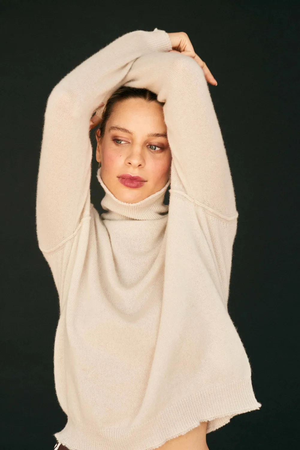 Jumper 1234 Distressed Roll Collar maglione cashmere stone