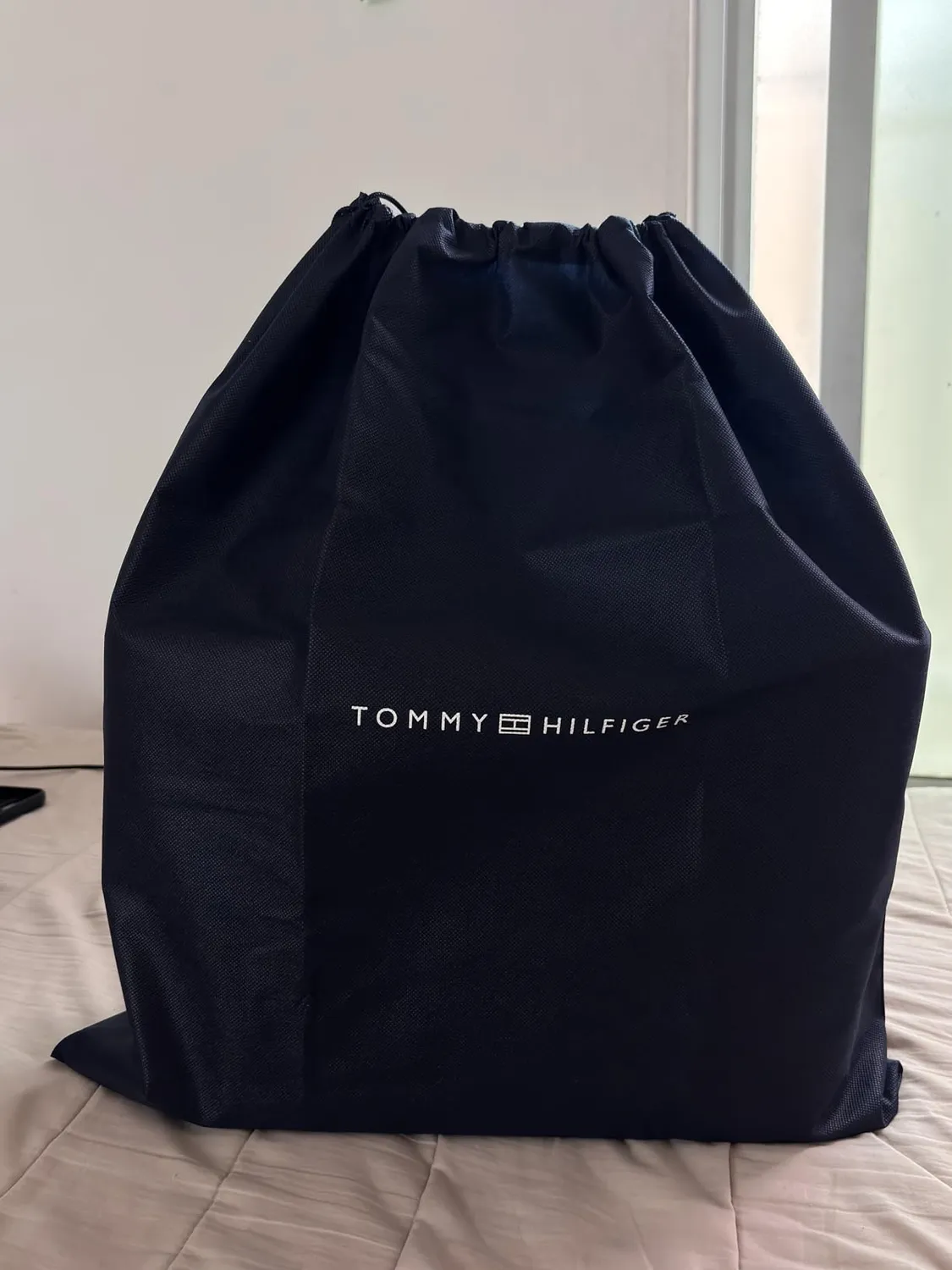 Tommy Hilfiger Logotape AW0AW17198 tote nera
