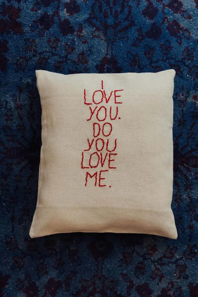 Massimo Alba Pillow cuscino petalo ricamo I love you