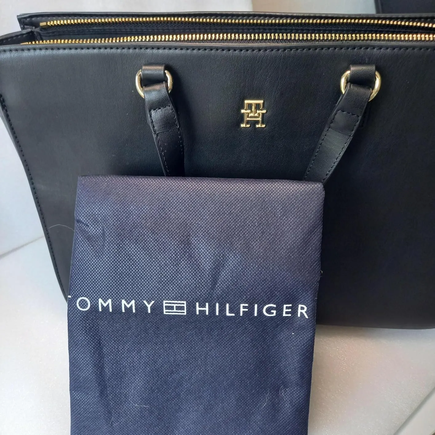 Tommy Hilfiger Fresh Satchel Grande borsa a mano nera