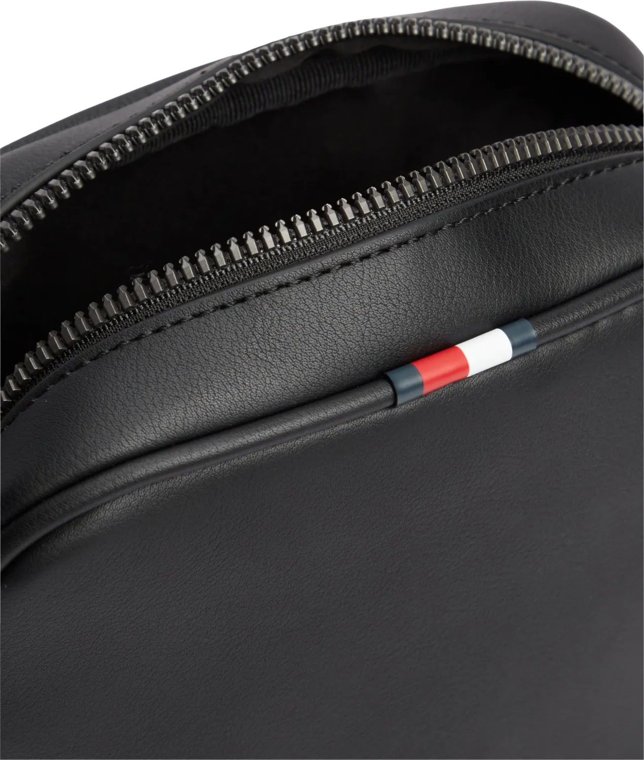 Tommy Hilfiger Foundation AM0AM14845 tracolla uomo nera mini