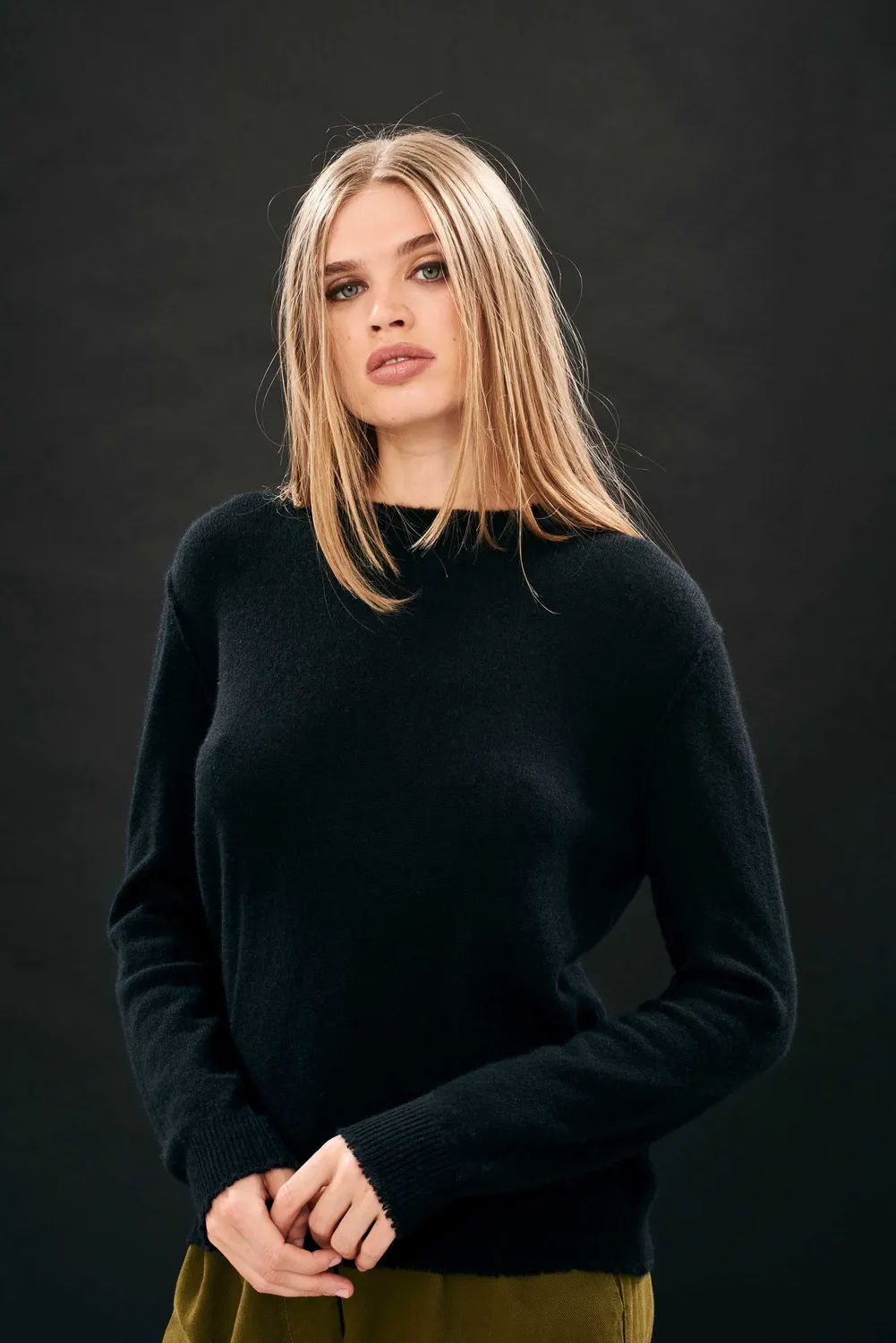Jumper 1234 Cashmere Distressed Crew maglione nero cashmere