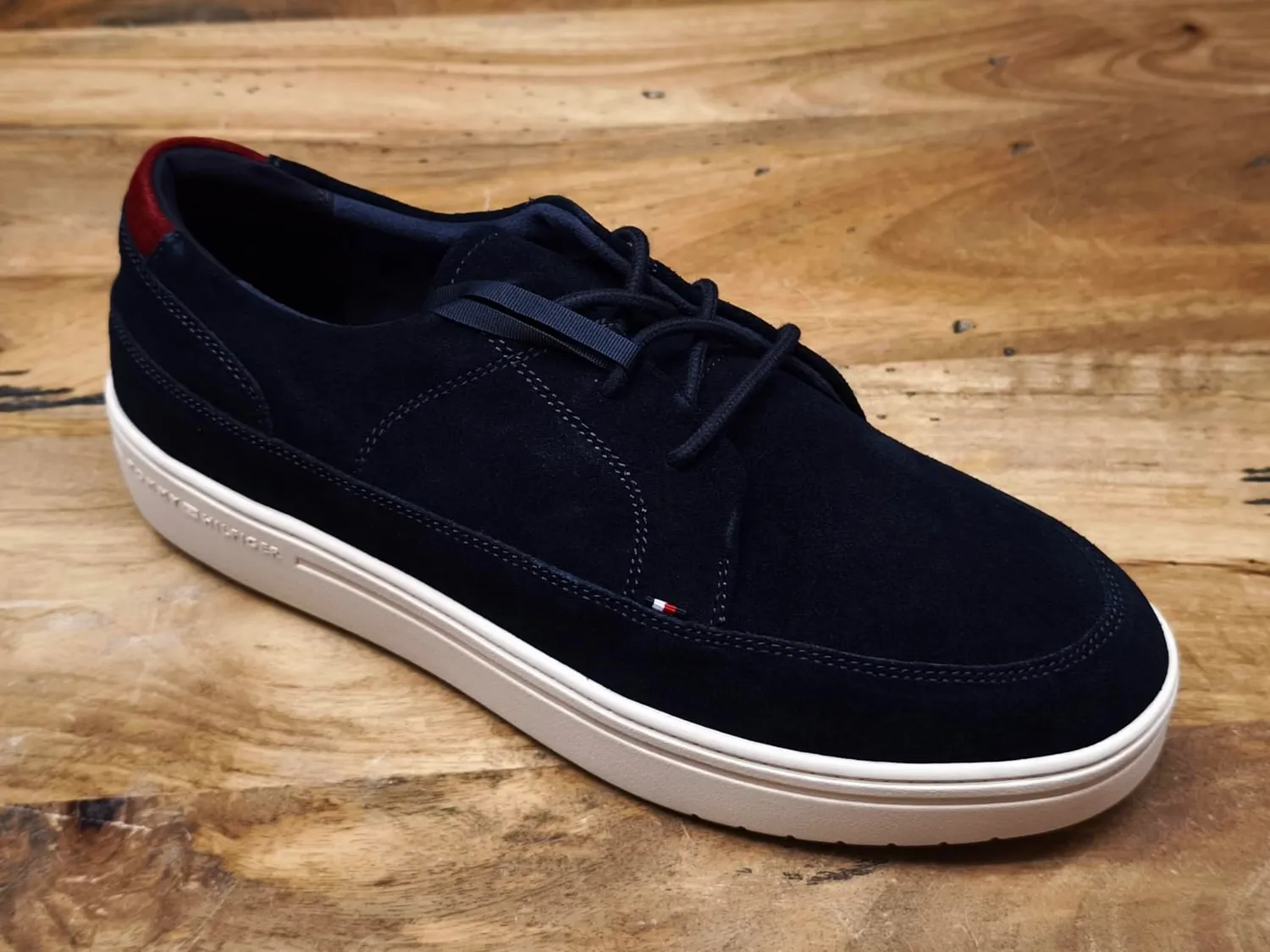Tommy Hilfiger Light Hybrid FM0FM05788 sneakers 43 camoscio