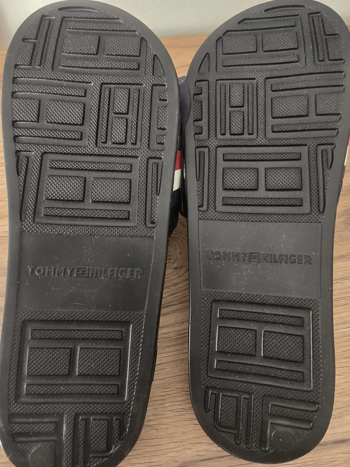 Tommy Hilfiger Pool Slide ciabatte uomo 40 nero branding